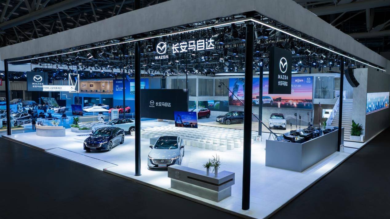 廣州車(chē)展長(zhǎng)安馬自達(dá)大放異彩 EZ-60領(lǐng)銜新能源矩陣書(shū)寫(xiě)電動(dòng)化新篇