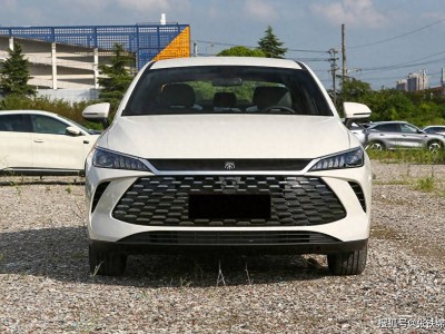 比亞迪秦PLUS進取版新車型來襲，混動純電雙選擇，續航售價一覽無余